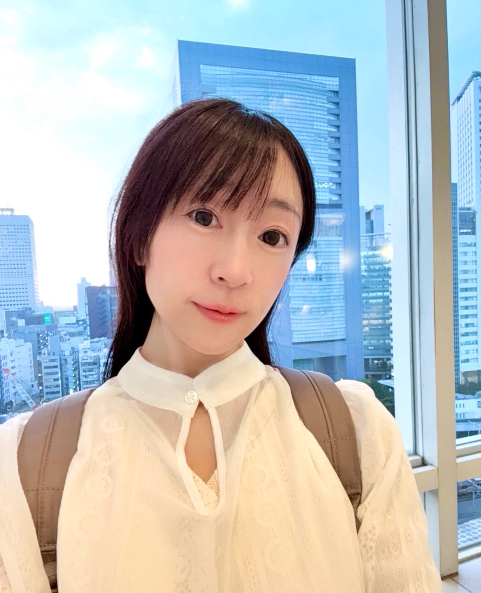 shiina_hekiru_'s tweet photo. 梅雨入りしたみたい？です☺️☔️
雨の日が増えるけど、アニメ【とんがり帽子のアトリエ】ワクワクするファンタジー作品で好きですね✨
特に芸術性が高い作画クオリティが美しくて毎話素敵です🪄🧙‍♀️
どのキャラクターも魅力的ですし、今季楽しませて頂いています✒️📄✨キーフリー🔑謎よね☺️（へきる） https://t.co/QhFPV1ZhVt