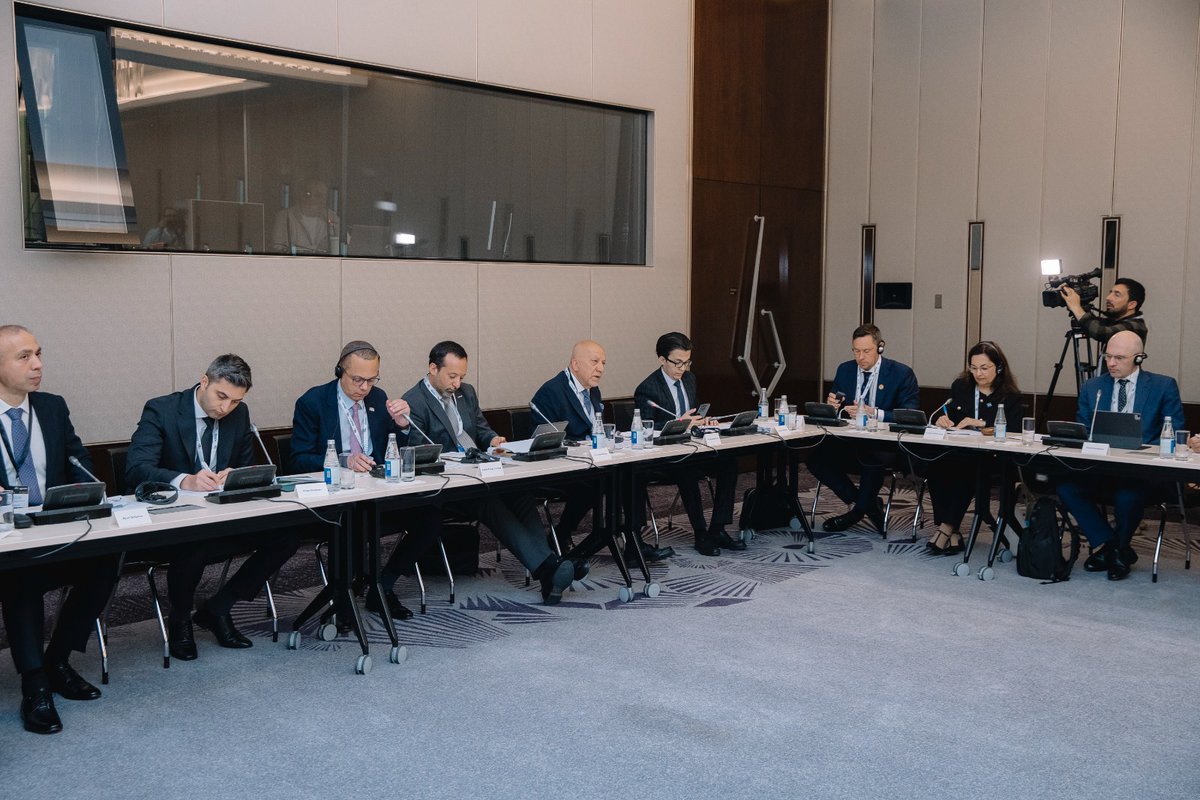 PeakpvSolar's tweet photo. Şirketler Grubu Yönetim Kurulu Başkanımız M. Behiç Harmanlı, Azerbaycan'da Bakü Enerji Haftası kapsamında "Küresel ESCO Uzmanlığını Azerbaycan'ın Büyük Enerji T��keticileriyle Birleştirmek" amacıyla gerçekleştirilen Enerji Verimliliği ve ESCO Yatırım Platformu'na konuşmacı olarak katıldı. ESCO modelinin Azerbaycan'da enerji verimliliğini artırmaya yönelik kurumsal ve yatırım mekanizması olarak teşvik edilmesi, uluslararası en iyi uygulamaların ülkeye özgü somut projelere dönüştürülmesi ve uluslararası ESCO şirketleri ile Azerbaycan'daki büyük enerji tüketicileri arasında doğrudan diyalog kurulması konularının görüşüldüğü toplantıda konuşma yapan M. Behiç Harmanlı,  ESCO projelerinin başlıca maliyet düşürücü ve karbon azaltıcı çözümler olarak özellikle ihracatçı firmalar tarafından tercih edildiğini vurgulayarak "İhracatçı firmalar, karbon ayak izlerini azaltıp uluslararası pazarlarda rekabet güçlerini korumak için sermayelerini bağlamadan GES yatırımlarını ESCO modeliyle hayata geçiriyor; biz de bu dönüşümün global çözüm ortağıyız." dedi.
Etkin ve verimli geçen bu toplantının başta Azerbaycan olmak üzere tüm sektöre yüksek katkılar sağlamasını dileriz.
-
Our Chairman of the Board of Directors, M. Behiç Harmanlı, participated as a speaker at the Energy Efficiency and ESCO Investment Platform, held within the scope of Baku Energy Week in Azerbaijan, to "Combine Global ESCO Expertise with Azerbaijan's Major Energy Consumers." During the meeting, which focused on promoting the ESCO model as a corporate and investment mechanism to increase energy efficiency in Azerbaijan, translating international best practices into country-specific tangible projects, and establishing direct dialogue between international ESCO companies and major energy consumers in Azerbaijan, M. Behiç Harmanlı emphasized that ESCO projects are preferred primarily by exporting companies as cost-reducing and carbon-reducing solutions. "Exporting companies are implementing solar power plant (SPP) investments through the ESCO model without tying up their capital, in order to reduce their carbon footprint and maintain their competitive edge in international markets; we are the global solution partner for this transformation," he stated. We hope that this effective and productive meeting will make a significant contribution to the entire sector, especially to Azerbaijan.

#Europowerenerji #caspianpower #ESCO #GES