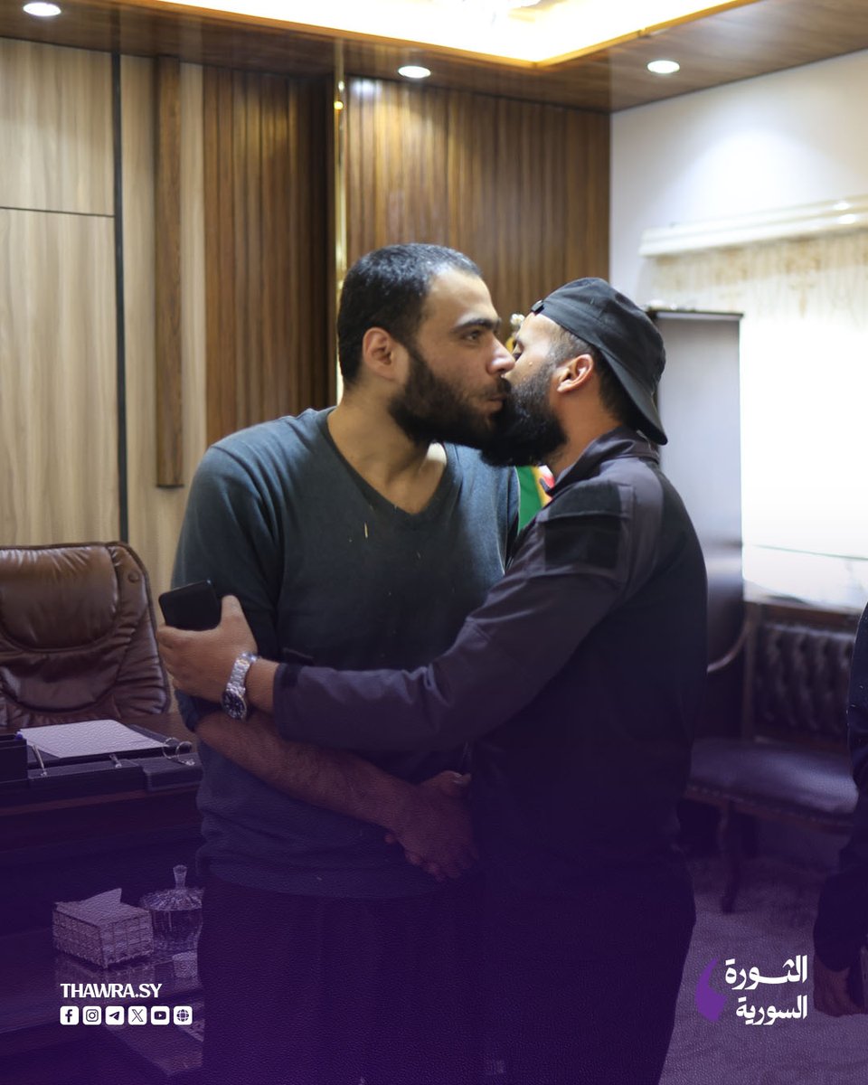 althawra_sy's tweet photo. مصدر أمني لـ "الثورة السورية": قوات #الأمن_الداخلي في محافظة #السويداء تؤمن ثلاثة أشخاص كانوا محتجزين لدى المجموعات الخارجة عن القانون داخل المحافظة

#صحيفة_الثورة_السورية https://t.co/KKFcfFZoNL