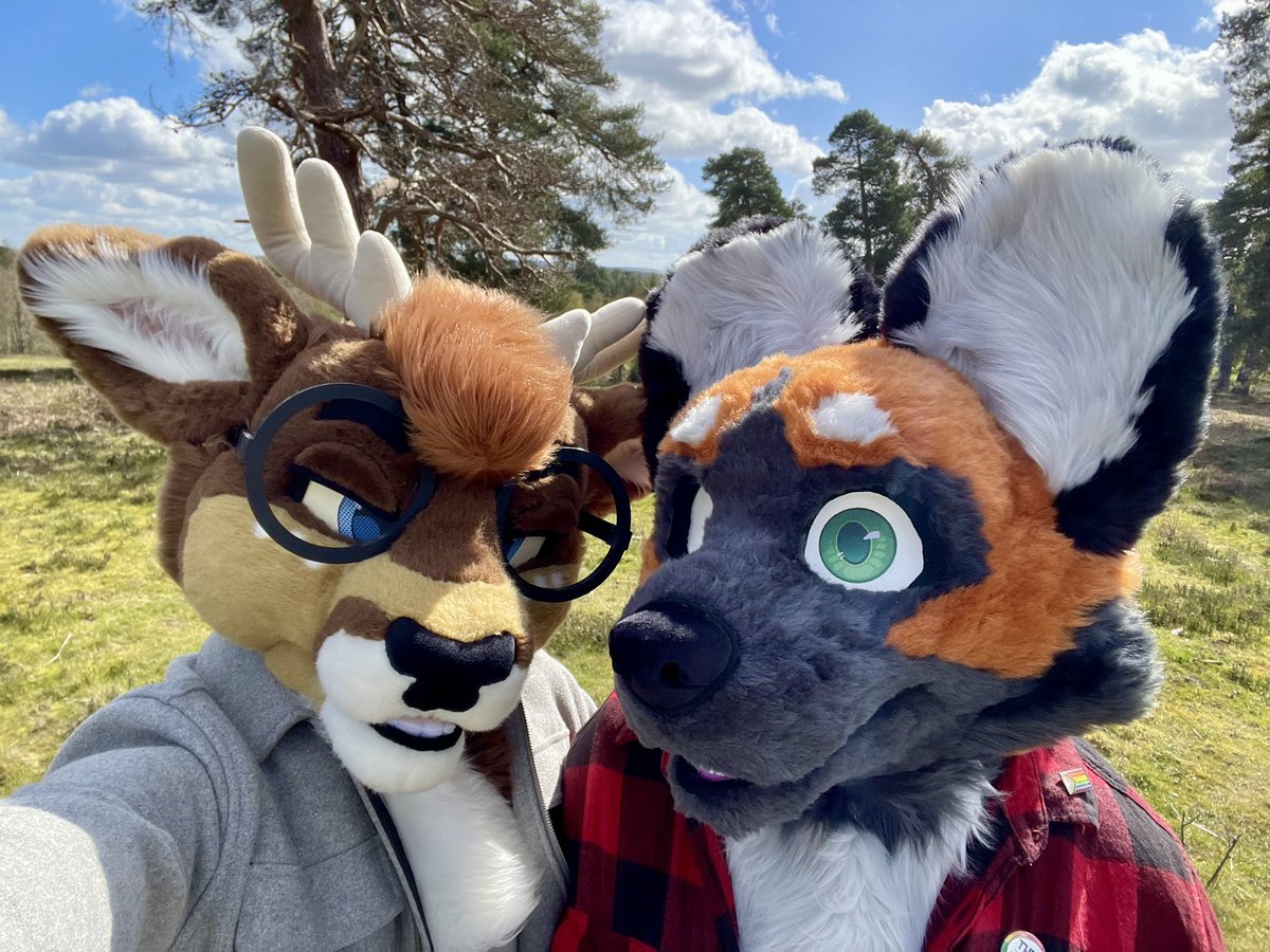 jack_fuzball's tweet photo. Animal people! 🦌🐕 #fursuitfriday https://t.co/ZWCGlUrr8G