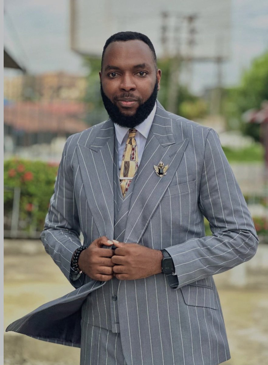 ElvisOkhifo's tweet photo. 4 things focus does to you.

1. Blinds you to distractions.

2. Causes you to genuinely celebrate the success of others without looking down on yourself.

3. Makes you see that the sky is room enough for us all to fly.

4. Makes you see failure as a learning curve. https://t.co/guj1kdWztT