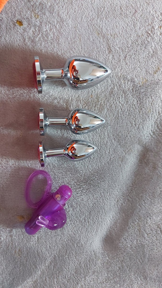 Princess897log's tweet photo. After a week of waiting my new toys are here and I can walk around with it I'm as you can't see it unless you go to https://t.co/Z8YVfWGjza I have put some more free places up https://t.co/IhBIWXtuZz