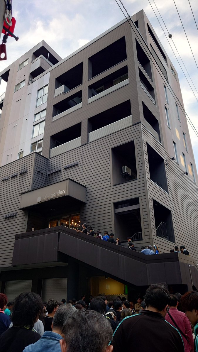 cafe_ashitaba's tweet photo. 開場直前
待ち遠しい https://t.co/m5PBBOSuIa