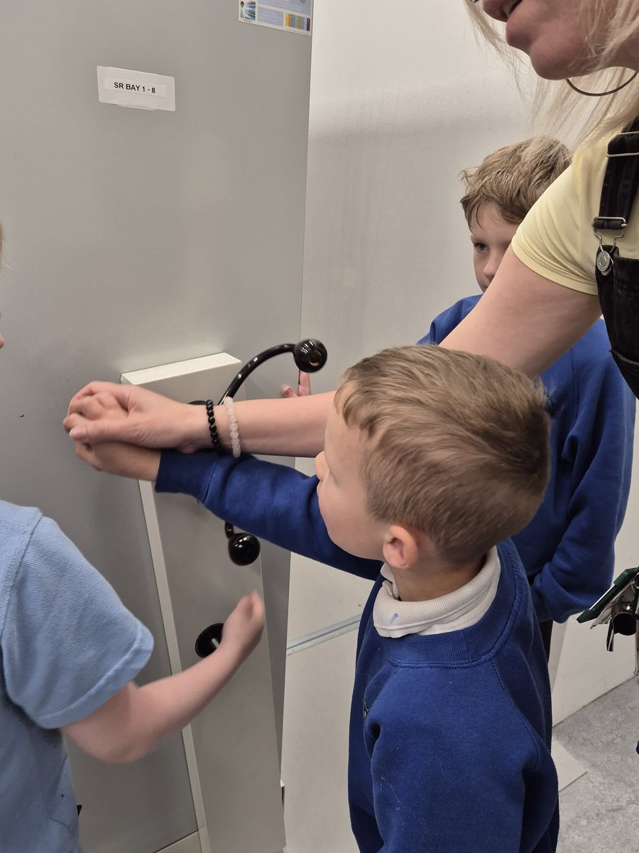 HLHArchives's tweet photo. On Wednesday morning, the Lochaber Archive Centre was delighted to welcome staff and pupils from Invergarry Pirmary School for an introduction to all things archives and a tour of our archive strongroom! https://t.co/3gyLkzkhro