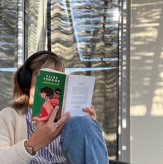 ephhemere's tweet photo. “you look happier"
thanks, i started reading again https://t.co/MDVBGyAFOx