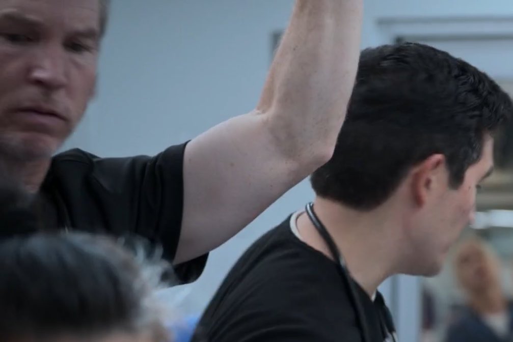 nowbvcktome's tweet photo. focused face and bicep #whatever https://t.co/Kj2kKrnJ26