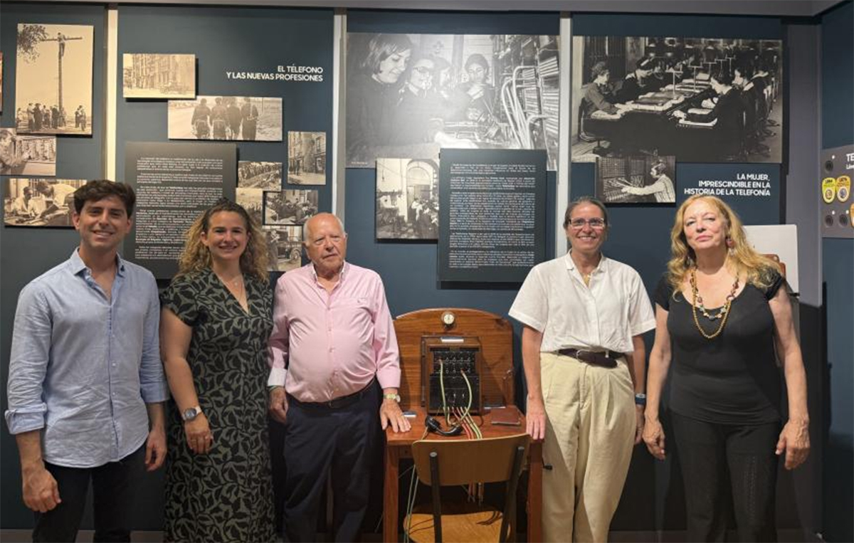 coitaoc's tweet photo. Interesante exposición sobre #Telecomunicaciones en #Huelva ‼️

Con motivo del 150 aniversario de la invención del #teléfono, @centrocjh acoge ‘Telefonía: una revolución imparable’

📅 La exposición podrá visitarse hasta el próximo 26 de junio
https://t.co/qxrYuzDOo4 https://t.co/3QMnxVSEO1