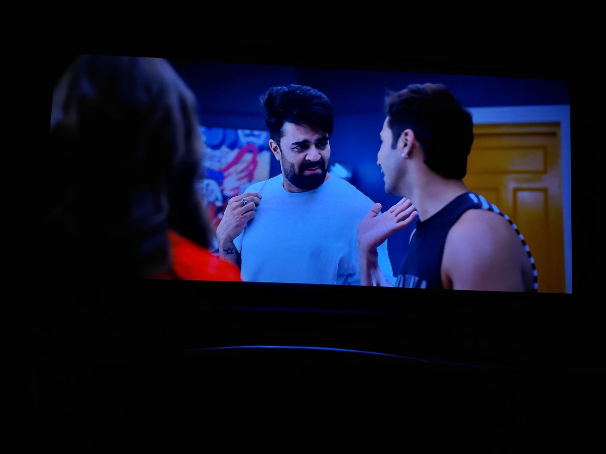 itstisha_7's tweet photo. this movie would have been really incomplete without  #ManieshPaul, Jimmy Shergill, Mouni Roy, and Rajesh Kumar 
They added those choas even more in the more https://t.co/NRC6HXykhz