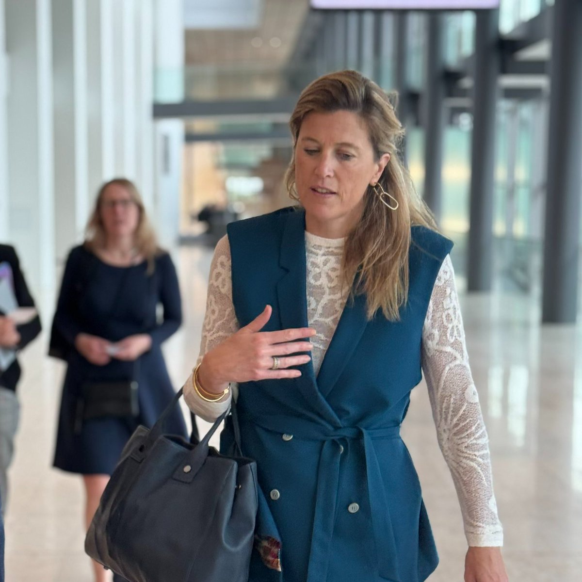 BelgiuminEU's tweet photo. #Justice | 🇧🇪 justice minister @AnneliesVl takes part in the second day of the 🇪🇺 Justice &amp; Home Affairs Council in Luxembourg today #JHA.

On the agenda ⇊
▪️ Recognition of parenthood
▪️ Hate crime and hate speech
▪️ Justice programme 2028-2034 https://t.co/rxKSXdzaDr