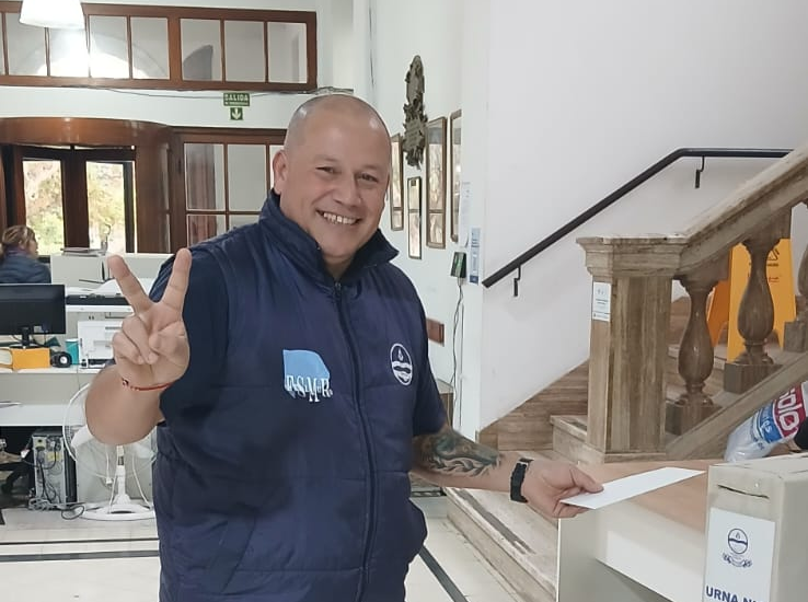 Liderlujan977's tweet photo. Santiago Vera fue reelecto en el Sindicato de Trabajadores Municipales https://t.co/utKa8kkSgr https://t.co/2U2fAMAd4j