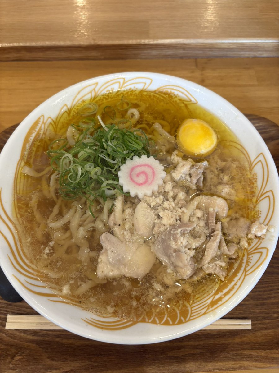 Ryo_06280's tweet photo. 【生存報告】投稿してませんでしたが生きてます💦

溜め込んでたご飯🍜

1枚目から順番に
　青葉区　吉兆
　新庄市　新旬屋
　山形市　あずまや
　七ヶ浜　蔵ラーメン https://t.co/trHt7OsqtU