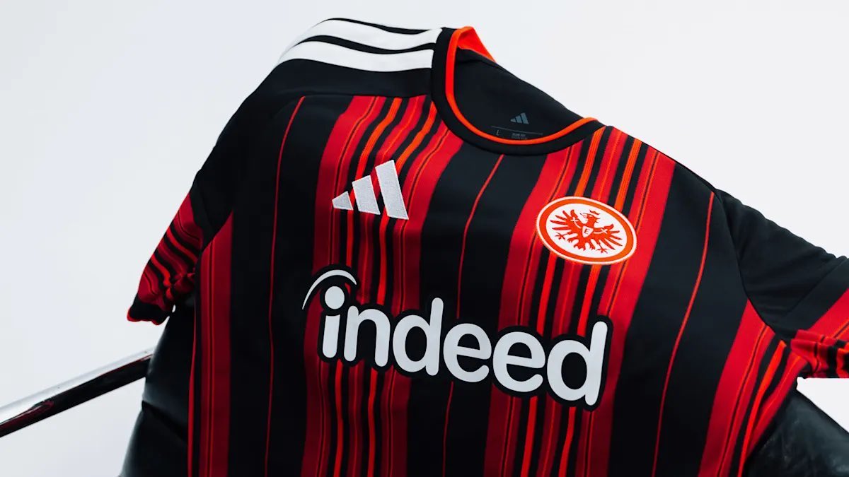 formakultur's tweet photo. Eintracht Frankfurt 2026/27 iç saha formasını tanıttı.

🔴⚫️ @Eintracht | @adidasfootball https://t.co/Wr3ugiqVXz