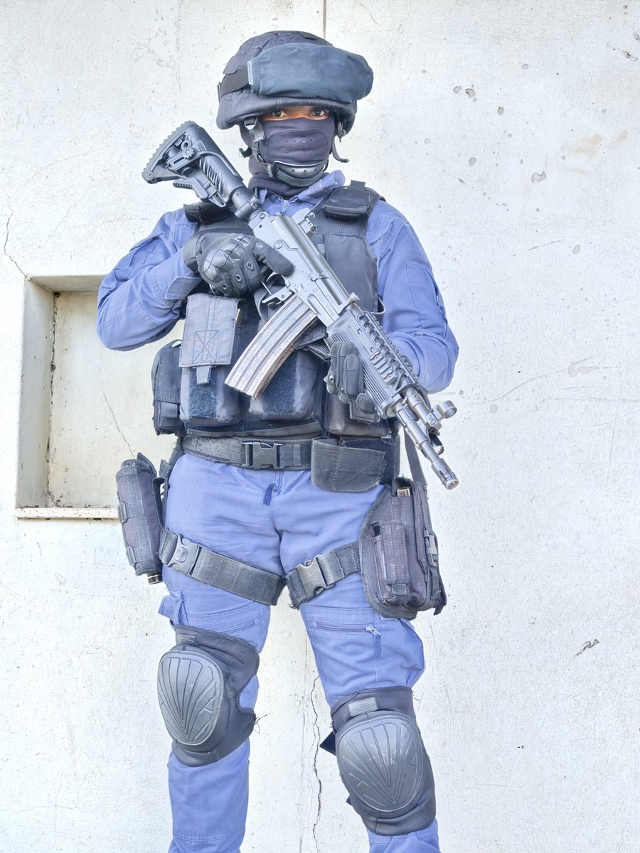 CrimeWatch_RSA's tweet photo. [THE LIFE OF A YOUNG NIU OPERATOR]

A National Intervention Unit (NIU) operator; one of 10 active female NIU operators across the country. 

The thirty-four-year-old female police officer, whose identity cannot be revealed for security reasons, always knew she was destined for a profession in policing. Being a police officer since 2016 places her at the forefront in the fight against crime; a nine to five desk job was certainly not an option. 

Her career kicked off at Amanzimtoti police station’s Client Service Centre (CSC), but the constable yearned for an opportunity that will not only challenge her mentally, but physically too.

She soon learnt of the National Intervention Unit and, without hesitation, applied to join. The constable completed the rigorous selection process in 2019 which was by no means a small feat. The 11-month-long intensive training is designed to test one's physical capabilities, endurance, and mental strength.

She loves being challenged and thrive in high-pressure environments that require rapid decision-making and adaptability. For her, NIU represents the pinnacle of operational duty and professional growth within the SAPS. 

An avid sportsperson with a passion for continuous learning, she holds a National Diploma in Sport Management (2013) and an Advanced Diploma in Management (2023). She is currently furthering her expertise by pursuing a Bachelor of Policing Honours degree.

She also forms part of the NIU training team as an assistant trainer and says everyone arrives fit, but what separates those who complete the course from those who give up is the mental resilience to endure when absolute exhaustion sets in.

The National Intervention Unit (NIU) is a specialised tactical component within the SAPS, established in 2000 to respond to medium and high-risk incidents and serious violent crimes which is beyond the scope of normal policing such as kidnappings, cash in-transit robberies, illegal mining activities, gang-related crime, and national unrest incidents, among others.

An NIU operators’ badge, worn on the right, signifies a member is trained to a high level of specialised tactical skills to effectively execute high-risk operations. These operators are equipped with specialised operational skills, discipline, and tactical expertise necessary to address complex security threats.

“Serving as a young woman in the National Intervention Unit is both a profound privilege and a demanding responsibility. Every day, we step into high-risk operations, tactical interventions, and specialised security duties. It is an environment that tests your physical limits and demands absolute mental toughness,” says the operator. 

This young woman in blue is living proof that youth and gender are no longer barriers to operating at the absolute peak of policing.