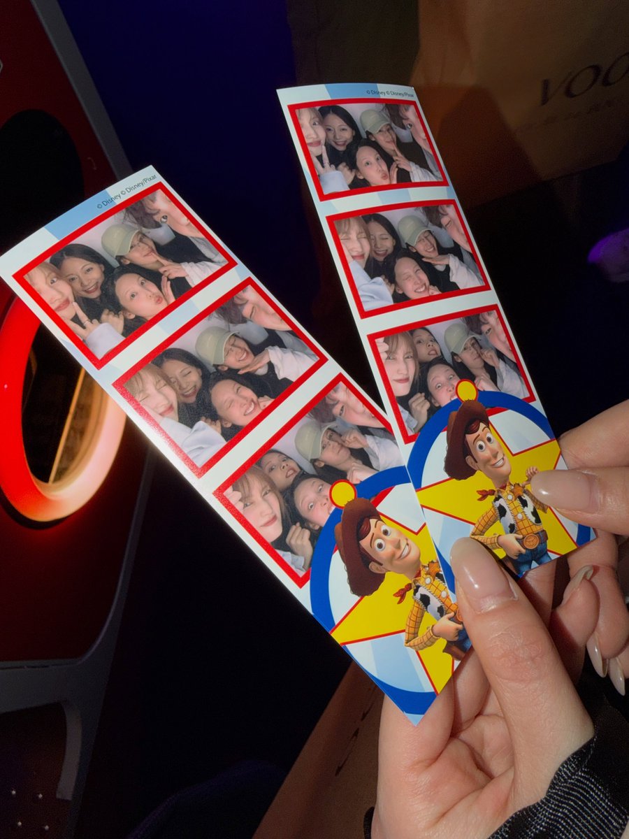 godmitzu's tweet photo. NAMOSATZU PHOTOBOOTH PICS https://t.co/50F4F7qTkk