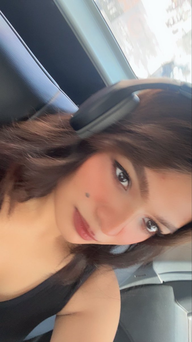 wtfteaaaa's tweet photo. Coloured my hair brown :? https://t.co/3YvMbbq6m4