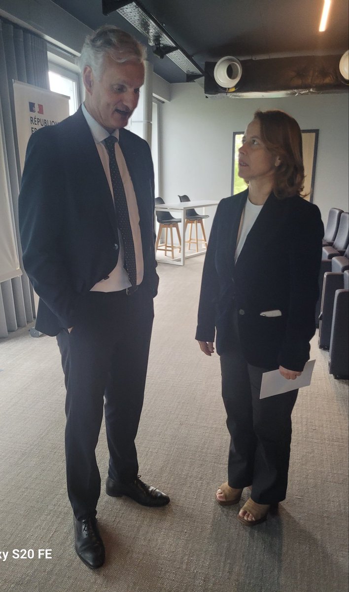 JBGastinne's tweet photo. À Rouen avec @dburkli @Mairie9Paris qui siège au conseil de développement @haropaport à Paris pour échanger sur le développement de la vallée de la Seine en général et du trafic fluvial en particulier https://t.co/cxCCaMt8QF