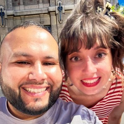 FranceSouvUnie's tweet photo. 🔴 FLASH — Le militant trotskiste, Anasse Kazib (fondateur Révolution Permanente, ex-chroniqueur GGRMC), ici en photo avec l’avocate rentière et conseillère municipale du même parti politique à Saint-Denis (93), Elsa Marcel, annonce sa candidature à l’élection présidentielle 2027. 
(Info Libération)