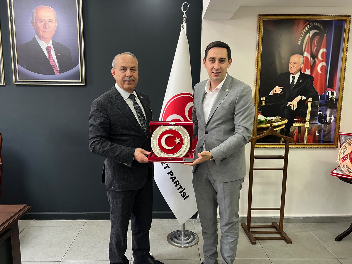 mhp_gaziantep's tweet photo. Hak-İş Konfederasyonu ve Hizmet-İş Sendikası Gaziantep İl Başkanı Halil İbrahim TANRIÖVER ve Hizmet-İş Sendikası Gaziantep Şube Yönetim Kurulu Üyeleri, İl Başkanımız Mehmet Sait KILIÇ Bey’e hayırlı olsun ziyaretinde bulundular. https://t.co/5W3MwR9VBt