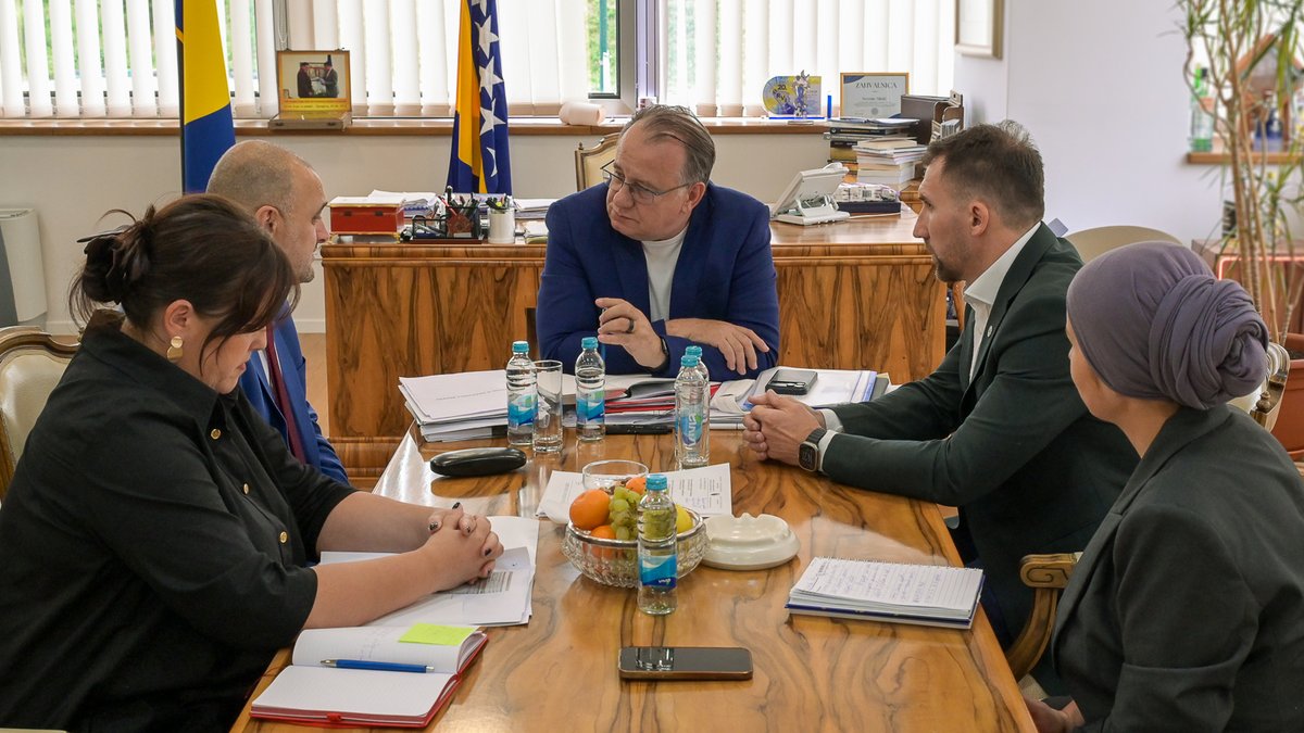 sdpbih's tweet photo. Roditeljske kuće  u Sarajevu i u Tuzli zaslužuju podršku Vlade Federacije BiH!

https://t.co/C3lEaWs64J https://t.co/Q7ID67YJpQ