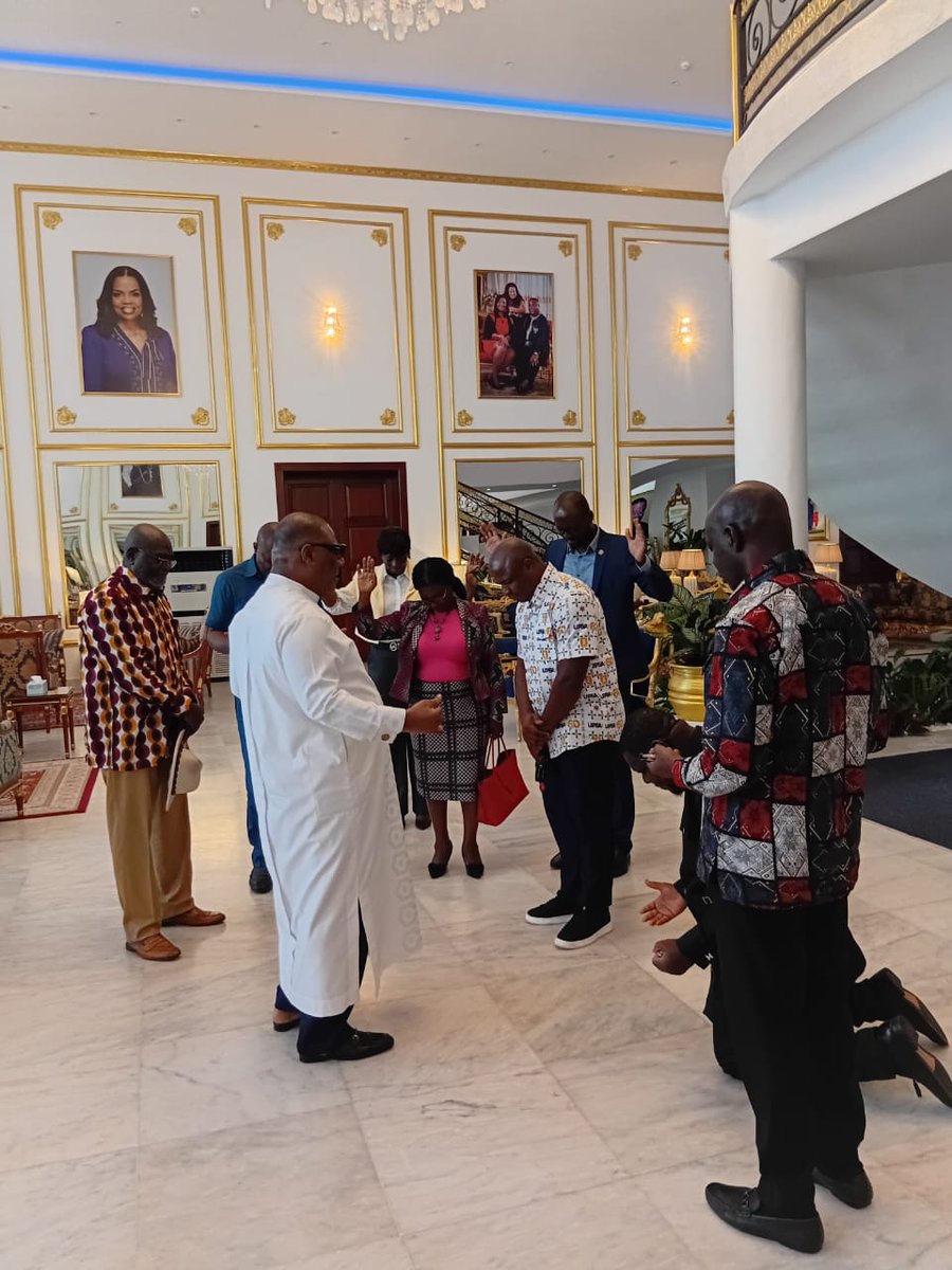 upsaccra's tweet photo. UPSA Management visits Archbishop Nicholas Duncan-Williams to invite him as Special Guest Speaker for the 60th Anniversary Thanksgiving Service.
#UPSA #UPSAAt60 #UPSA60Years #ArchbishopNicholasDuncanWilliams #ActionChapelInternational #ThanksgivingService #SpiritualDevelopment https://t.co/qFX1idYWrY