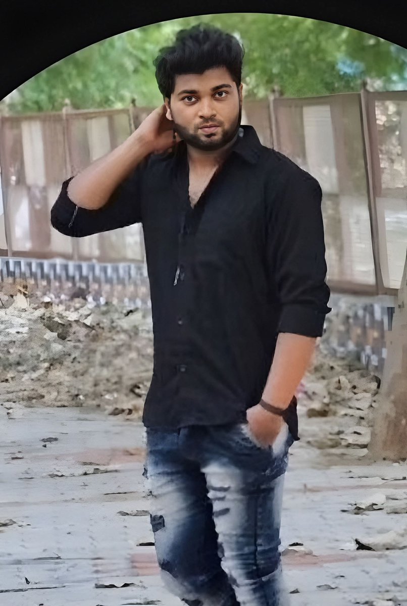 trichykosal's tweet photo. இவன் Thaan அந்த குடும்பத்த நாசம் Panna விருந்தாளிக்கு 
Poranthavan 🤨 https://t.co/4pcmg22VWd