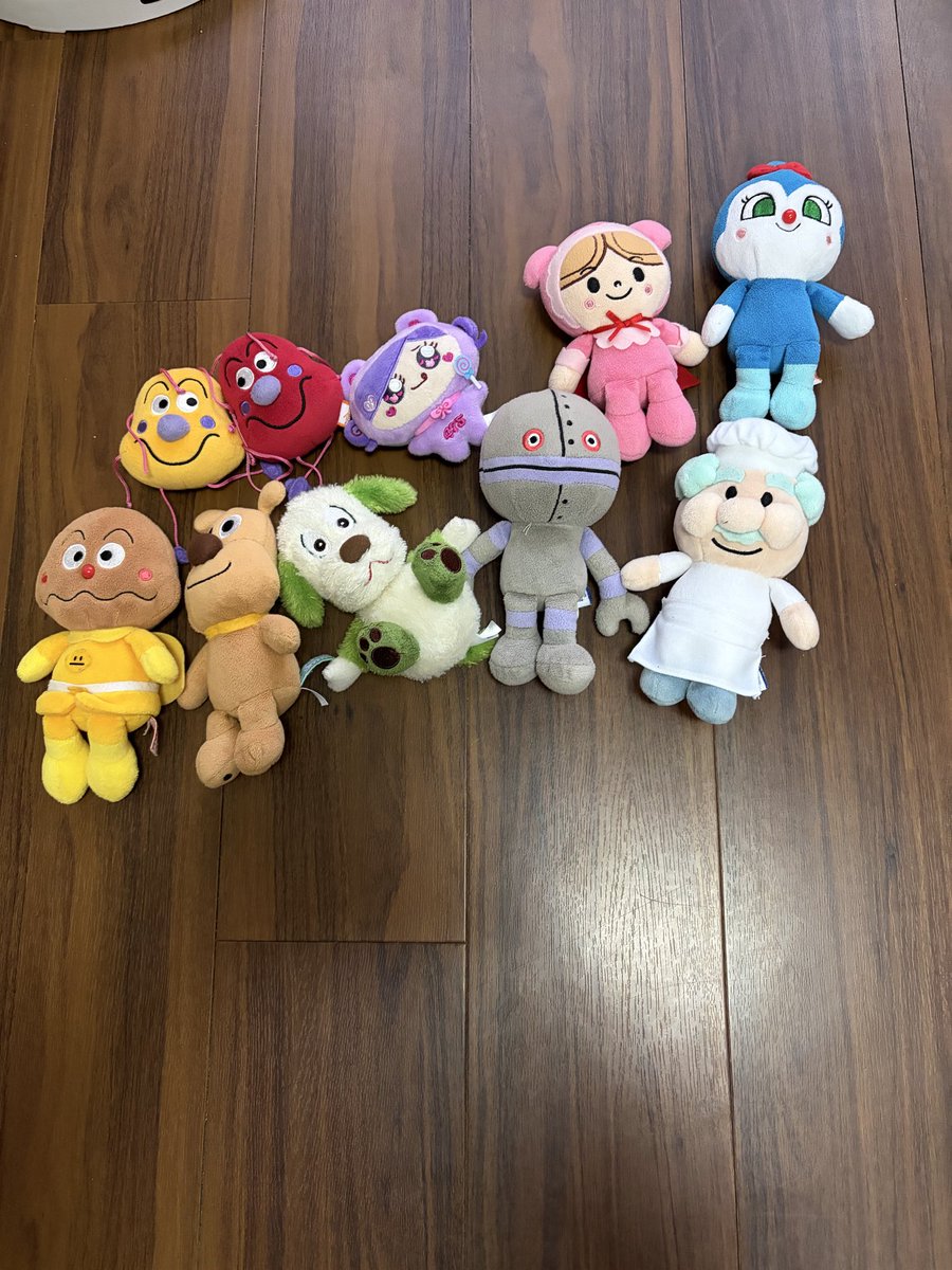 U_i315's tweet photo. 成長を感じる。。
（娘がいらないと言ったもの）

アンパンマンの時期終わったんだなぁ
甥っ子2号にまわすか。 https://t.co/gPCJL4n0PV