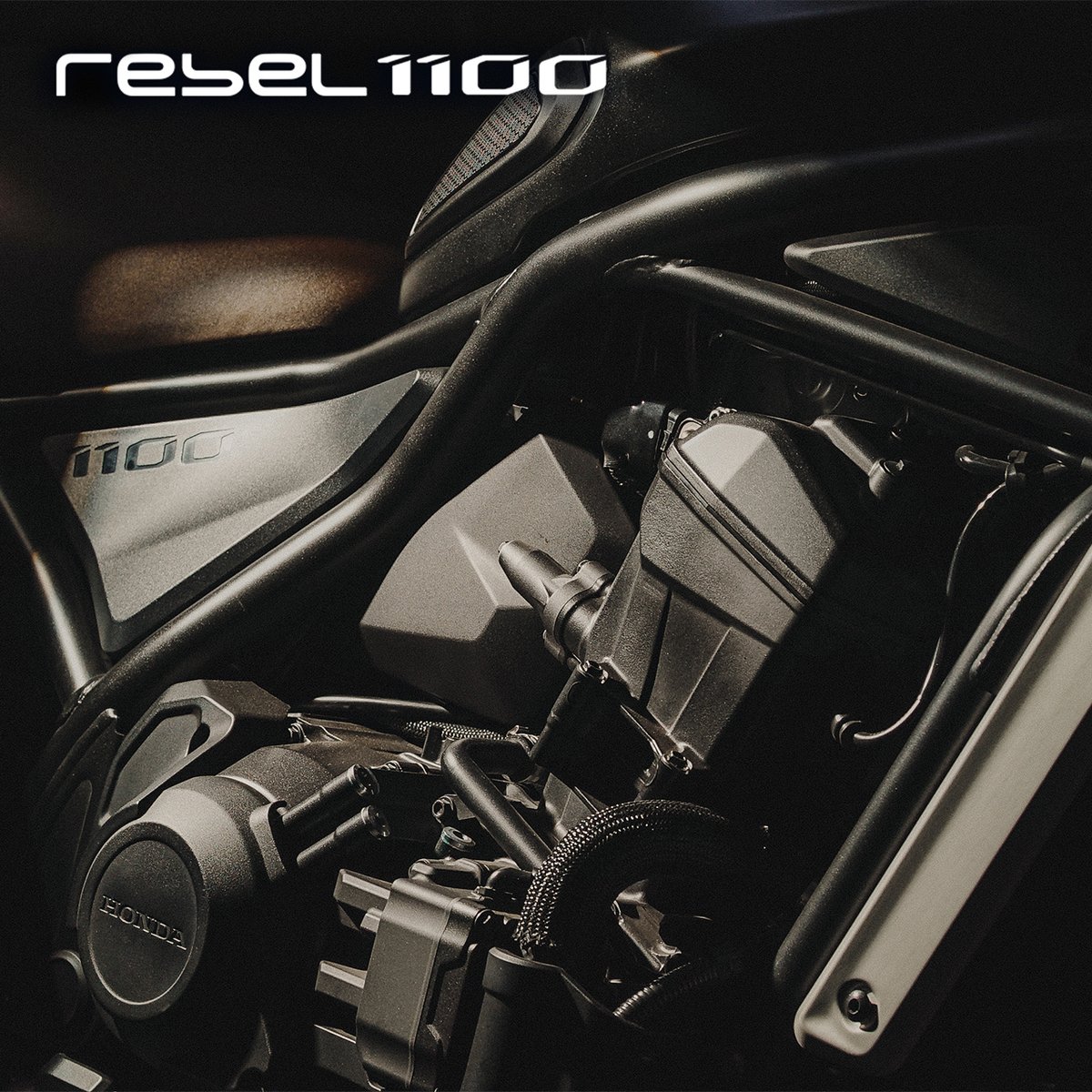 Hondaph_mc's tweet photo. Embrace the road and tour new horizons with the Rebel1100.This iconic #HondaBigBike offers Dual-Clutch Transmission (DCT) with 6-speed automatic gearbox that delivers smooth, seamless shifts with automatic and manual modes, optimized for both on‑road comfort and off‑road control https://t.co/gBLCCZjdR7