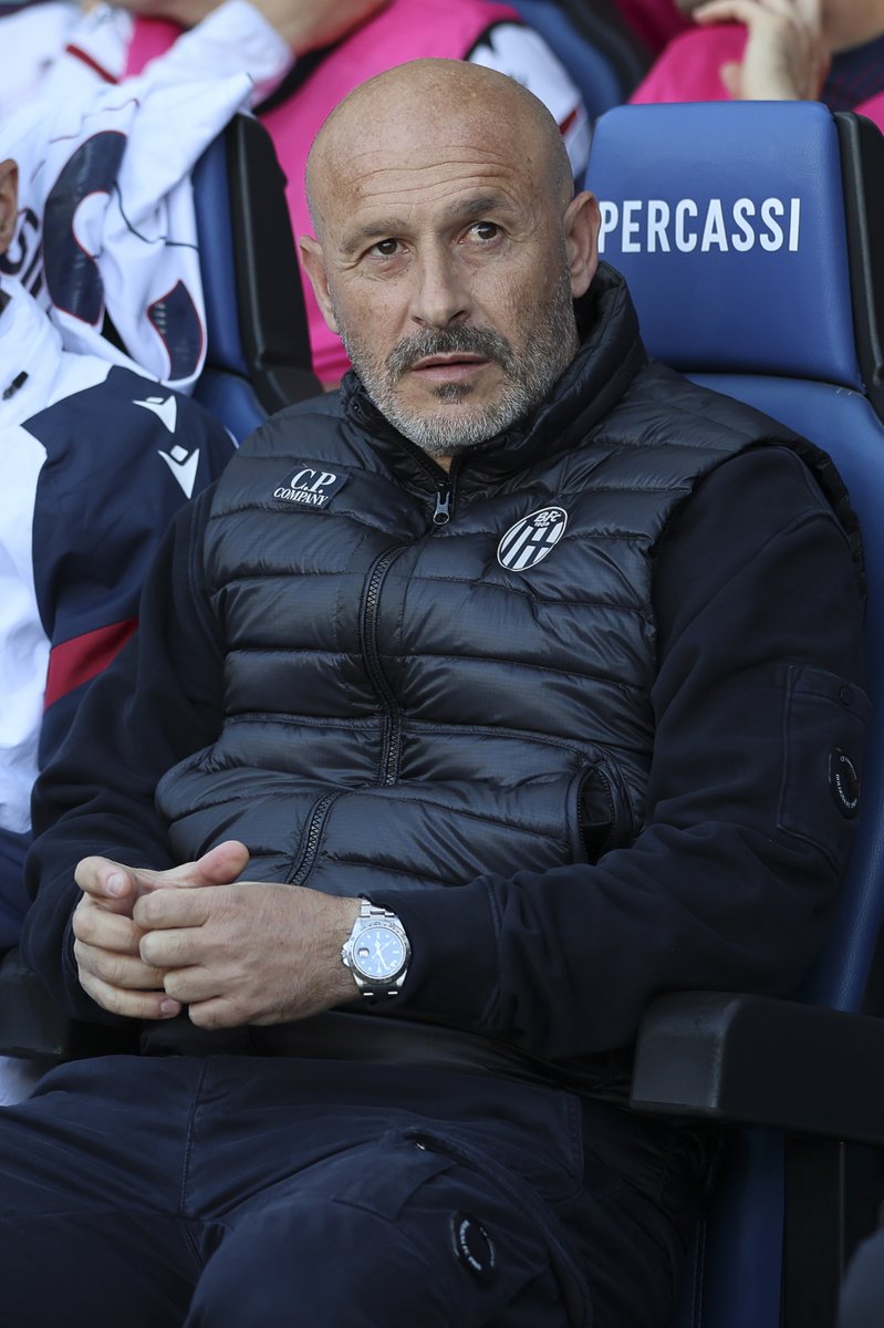 _BeFootball's tweet photo. 🚨 VINCENZO ITALIANO 🇮🇹 VA DEVENIR LE NOUVEL ENTRAÎNEUR DE BESIKTAS ! 🖤🤍

Contrat jusqu’en 2028.

(@FabrizioRomano) https://t.co/J4YSUJW0mX