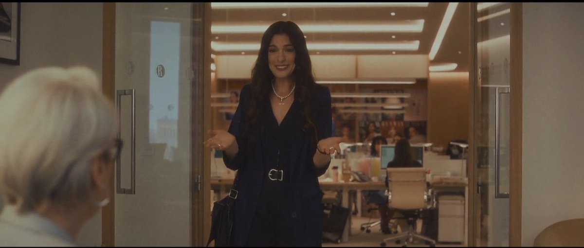 mirandaksz's tweet photo. I remembered I loved you
Came back when it mattered, I saw you
Standing there in the light of the window wearing that same smile
Man, it's been a while 
But I knew it, I knew you https://t.co/oygtZqROpT