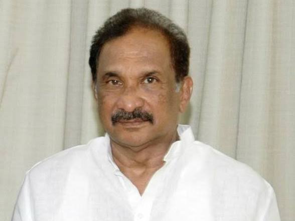 nagarjun__S's tweet photo. According to Yatindra Prs, being a Kannada ಮಣ್ಣಿನ ಮಗ depends on who they support,this guy is an insider,DKS is an outsider😂 https://t.co/WMbflWyB1B
