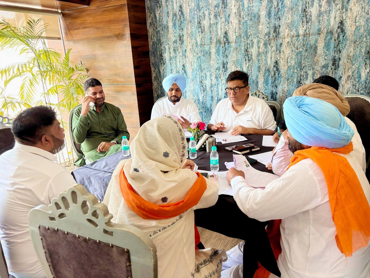 sudhirchINC's tweet photo. पटियाला में कांग्रेस पार्टी के एस.सी. ब्लॉक चेयरमैन पद हेतु विभिन्न जिलों से आए साथियों के साक्षात्कार लिए गए। इस अवसर पर संगठन को और अधिक मजबूत एवं जनहितैषी बनाने को लेकर विस्तृत चर्चा हुई।
कांग्रेस पार्टी सामाजिक न्याय, समानता और संगठन की मजबूती के लिए निरंतर कार्यरत है।
#CongressParty #SocialJustice #PunjabCongress #SCDepartment #SudhirKumarChaudhary

@INCPunjab @AdvRajendraPal @INCSCDept @KRajuINC @kcvenugopalmp