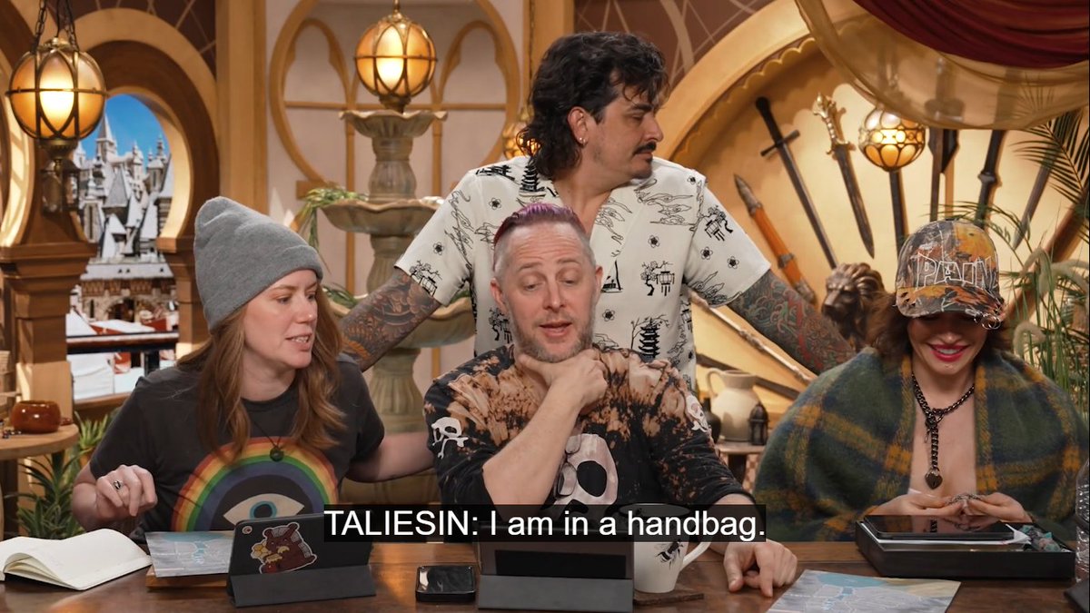 dvriaxe's tweet photo. shit is happening and-

#criticalrolespoilers https://t.co/ElQ4SzGYrr
