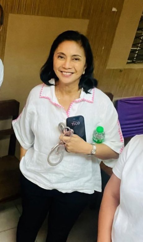 antherezia's tweet photo. i miss leni lugay 🙁 https://t.co/f9etZCev7m