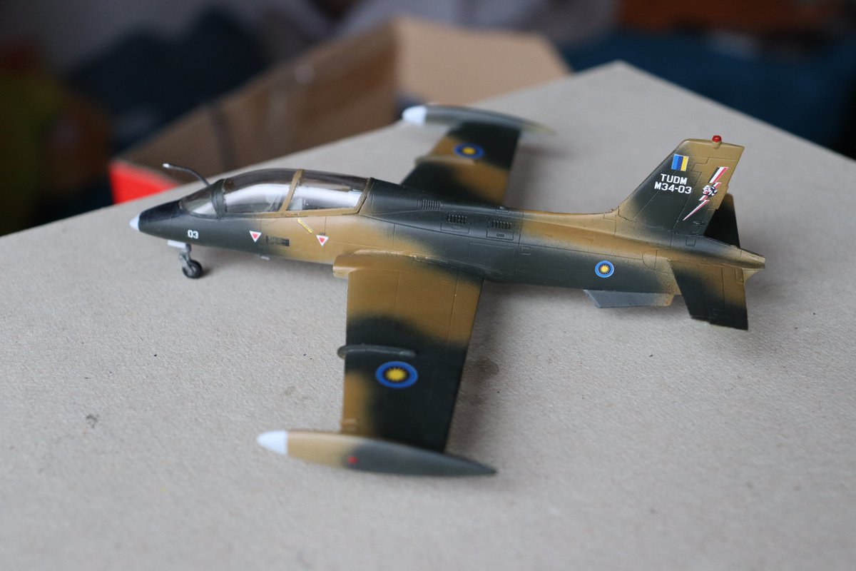 ifypify's tweet photo. #JustForFunScaleModels
And wrapping up the Aeromacchi MB-339AM in Malaysian service (in 1/72 from Kovozávody Prostějov).

Even tho the kit wasnt the most polished and snug fitting, I dare say it did end up as a nice addition to my growing collection of jet trainers. 😁 https://t.co/d5xu3gzYIg