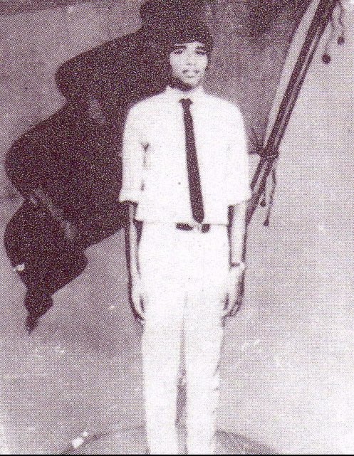 StudentofTE's tweet photo. 🧵 52 years ago, Pon Sivakumaran became the first Tamil militant to attain martyrdom, the first seed sown in the struggle for Tamil liberation.

Sivakumaran was a member of the Tamil Manavar Peravai (or Tamil Student Federation, TSF) and a leading militant in the early armed Tamil struggle. With decades of Sri Lankan state repression and deadly anti-Tamil pogroms already having taken place, Tamil militant movements began to form. Sivakumaran was involved in assassination attempts on both Somaweera Chandrasiri and Alfred Duraiappah.

In 1974, the oppression of the Tamil nation reached a new stage when the World Tamil Research Conference, an acclaimed event that appreciated and furthered Tamil culture, was marred by the brutality of Sri Lankan security forces. The Sri Lankan state was angered after organisers defied Sri Lankan government calls to hold the event in Colombo and held it in Jaffna between the 3rd - 6th January instead. The violence unleashed by the state’s forces at the event, left nine people dead.

Despite several months and widespread outpouring of Tamil grief and anger at the event, the killings were met with impunity. With no justice or accountability for the crimes in sight, Sivakumaran along with other Tamil youth looked to assassinate individuals alleged to be responsible for the deaths at the World Tamil Research Conference.

However, on 5th June, Sivakumaran was surrounded by Sri Lankan security forces. He had previously been tortured during an earlier detention in police custody for damaging property of those responsible for the conference killings. Evading torture, Sivakumaran committed suicide using a capsule of cyanide, in order to negate the risk of revealing information that jeopardised the growing Tamil armed resistance movement. He became the first Tamil militant to die in the armed struggle, and his death sparked widespread grief across Tamil Eelam.

His body was carried from Jaffna hospital to his birthplace of Urumpirai in a large-scale funeral procession, attended by several senior Tamil political leaders of the time. A statue was constructed in his hometown to honour his sacrifice.