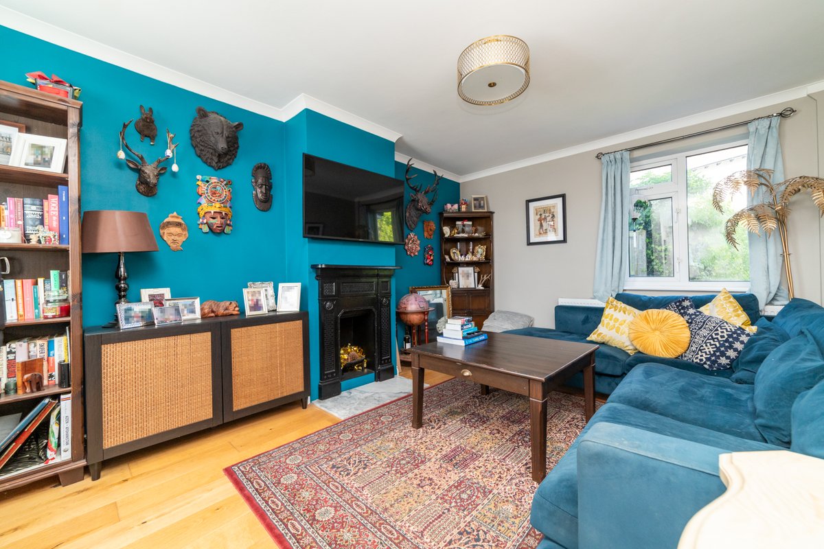 charterwhyman's tweet photo. 🏡 New to Let – Ridge Avenue, Letchworth 🌿

Available from Early July | £1,950 PCM

Full of charm and character, this superb home offers all the warmth and appeal of a countryside cottage while enjoying a sought-after location in Letchworth. https://t.co/EnSb63G2fR