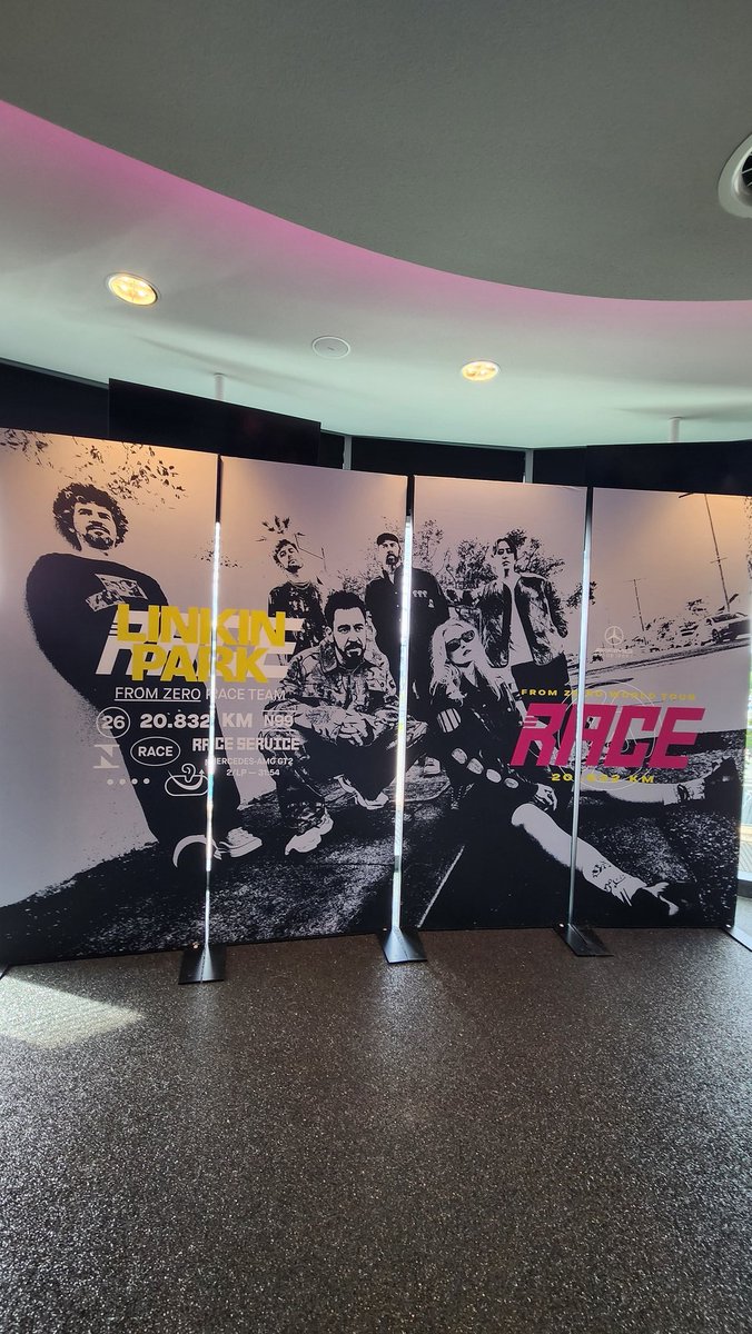 AThousand__Suns's tweet photo. early look at the mercedes lpu event

@LPLive https://t.co/QrLlan4x2v