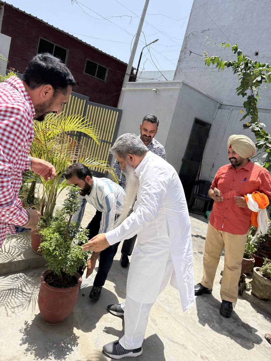 CKheeva's tweet photo. ਆਓ ਇਸ ਵਿਸ਼ਵ ਵਾਤਾਵਰਣ ਦਿਵਸ ਮੌਕੇ ਕੁਦਰਤ ਨੂੰ ਸਾਂਭਣ  ਦਾ ਪ੍ਰਣ ਲਈਏ। ਵਾਤਾਵਰਣ ਦੀ ਸਾਂਭ ਸੰਭਾਲ ਕਰਨਾ ਸਾਡੀ ਸਾਂਝੀ ਜ਼ਿੰਮੇਵਾਰੀ ਹੋਣੀ ਚਾਹੀਦੀ ਹੈ।
#WorldEnvironmentDay  
@BB__Ashu https://t.co/CWRKcf4V0Q