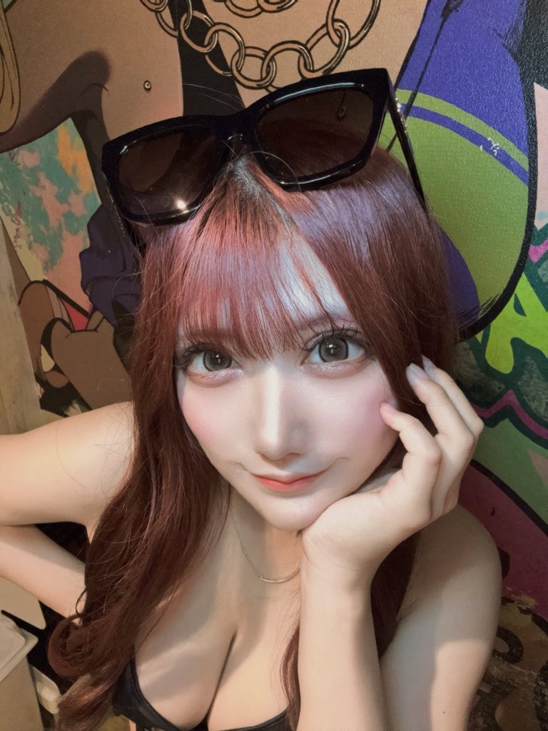 noa_nyan119's tweet photo. ギャルと夏の始まり感じよ〜♡🌺🍻 https://t.co/9MWQvOP5qH