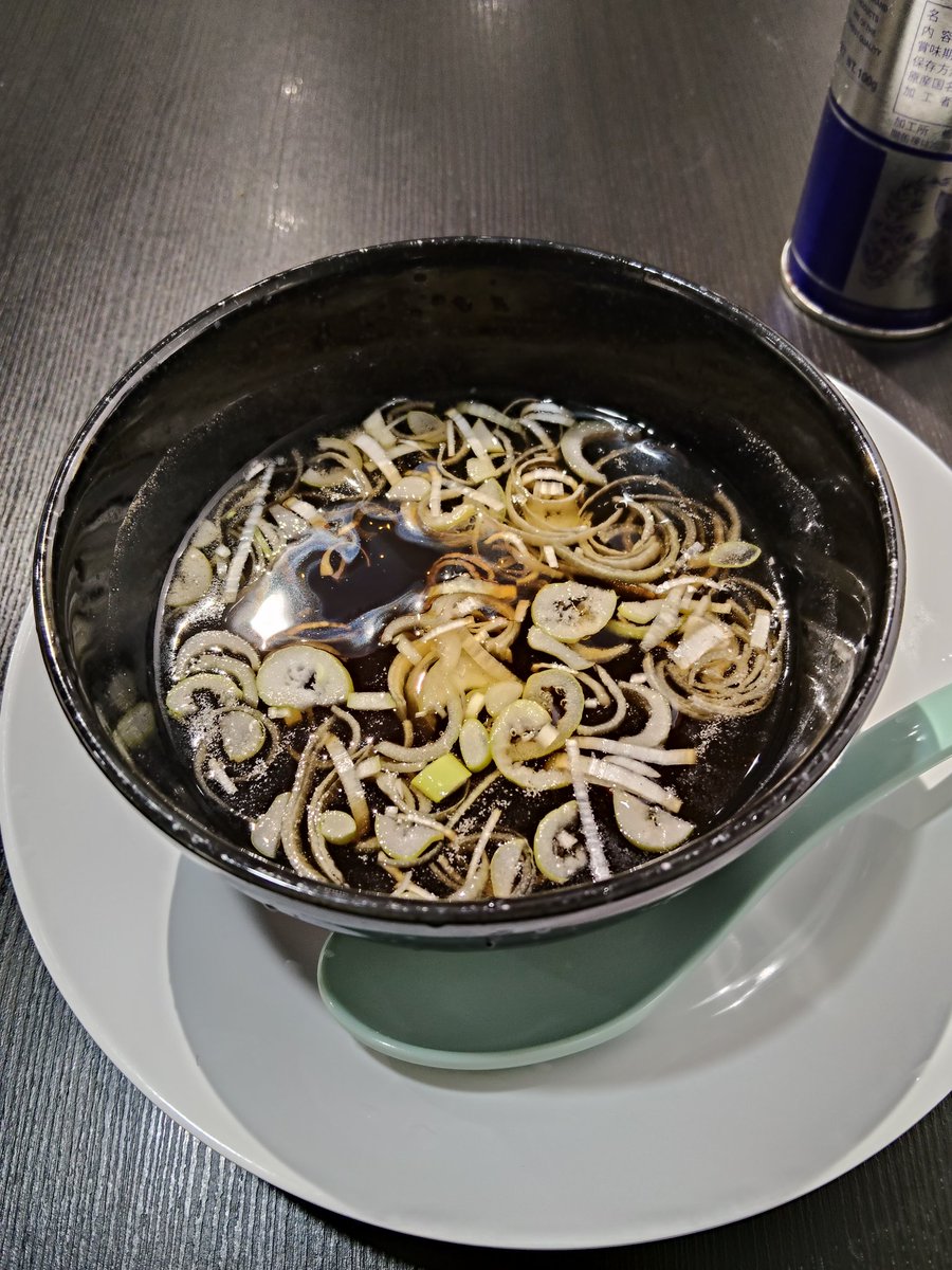634nomori's tweet photo. 追記、
箕輪家鶏 西荻窪店さんの🍜和風中華 冷やしざるラーメン(麺1.5玉)＆🍚ライス＆🥚味玉(トッピング1品無料券)👍、お得にお腹いっぱいありがとうございます🙏これは暑くなったら冷やしざるラーメン1択かも🤔!?、後はトッピングとご飯物をどうするか🤔😁、🍜🥬🥚🍖🍚🐴🐎💯。 https://t.co/dBjcLyJ0rm