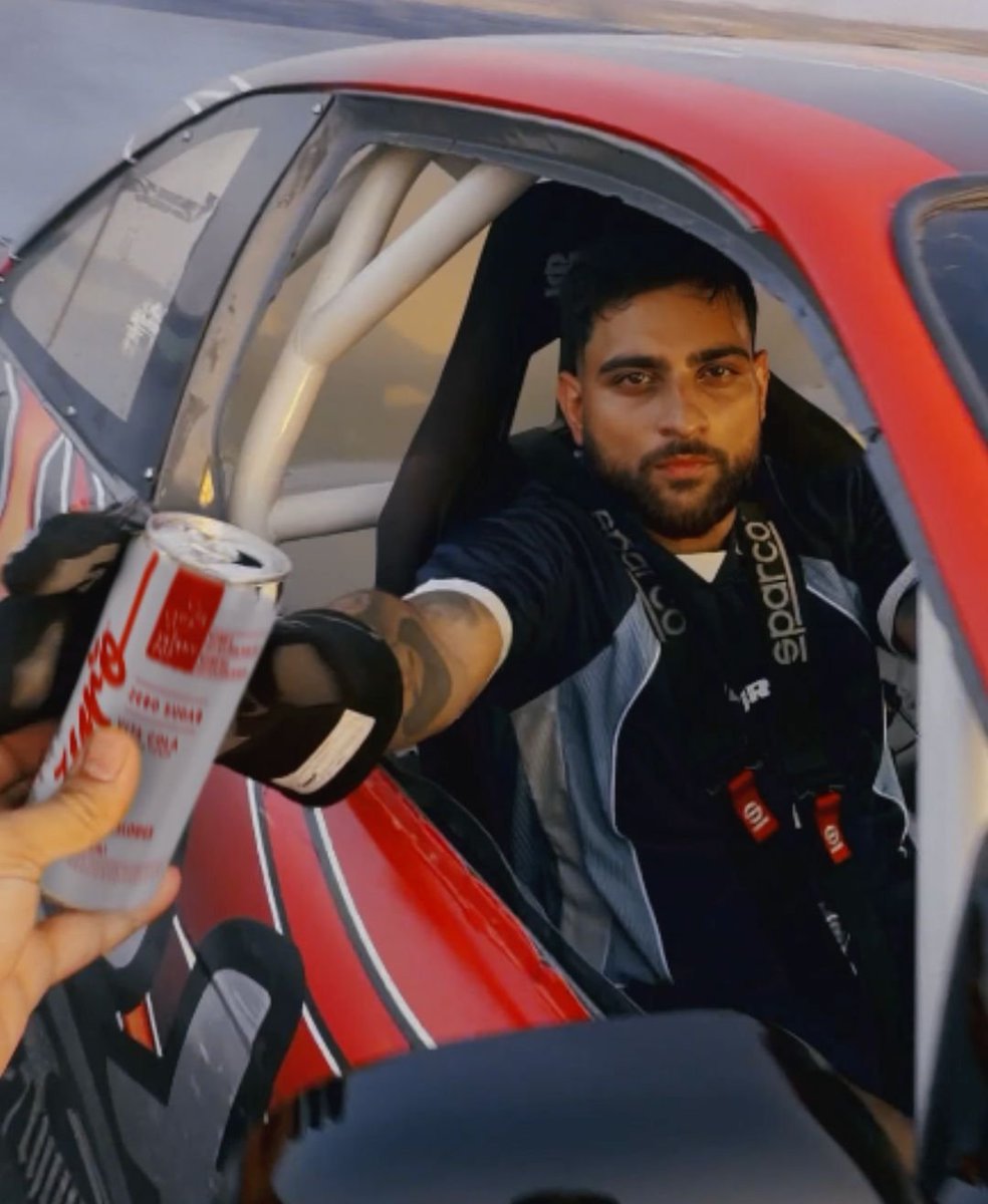 dhakadgirl8's tweet photo. Why is nobody talking about the white Zyro can in Karan Aujla’s car stunt IG story 👀 https://t.co/0DPSz4CojR