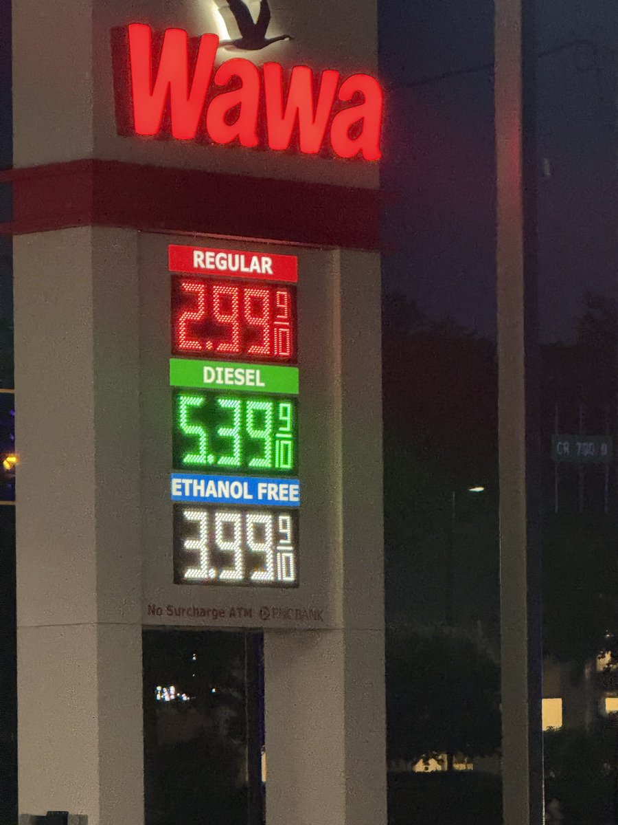 angelaganote's tweet photo. Filling up this morning. 

3 days at $2.99 in Brownsburg. A lot of people asking why they are paying so much more in their neck of the woods.

Tell me a high price in your area! Let me try to find out why we all can’t pay $2.99!

*This is an Indiana post. https://t.co/3lRGRYUcRk