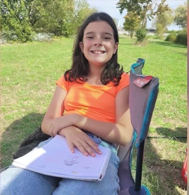 LeCatolico's tweet photo. Lyhanna, là où tu es maintenant, tu es en paix dans les bras du Seigneur. Prions pour son âme. Prions pour tous les enfants victimes des serviteurs du diable. https://t.co/ULjRYDNDrT