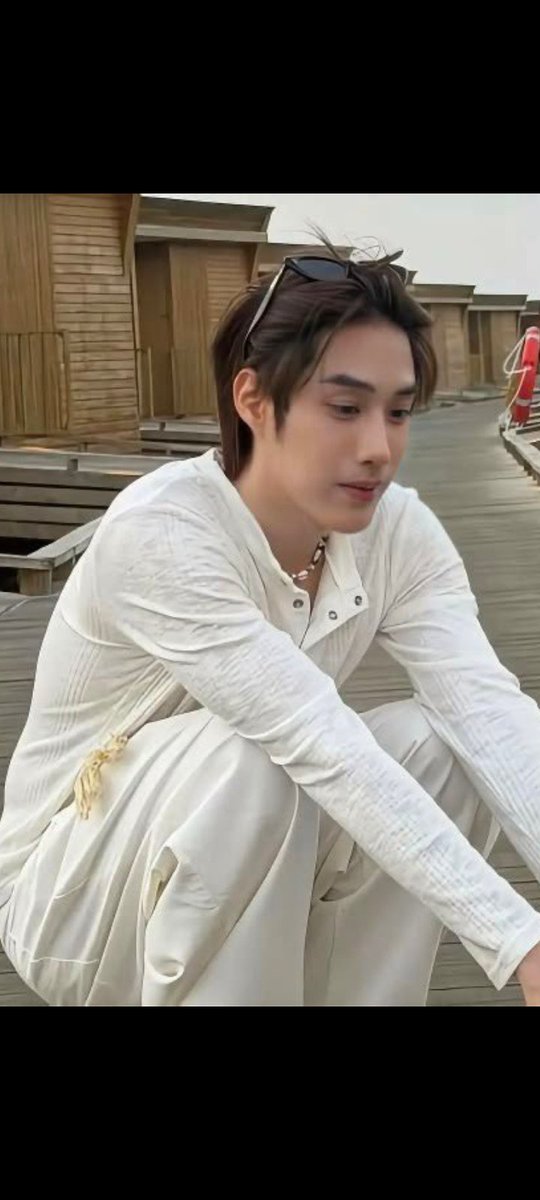 phanthu_nit's tweet photo. เหนื่อยไหมนู๋อาบน้ำนอนฟังเพลงกลิ่นฝนจะได้หายเหนื่อย ตฝ.ทุกคนรักเติ้ลนะถึงแม้บางคนอาจจะพิมพ์อะไรที่แรงไปบ้าง เข้าใจตฝ.มันหน่อยอารมณ์มันแปรปรวนกำลังจะเข้าสู่วัยทองรักเติ้ลนะยิ้มเยอะๆพรุ่งนี้ต้องดีกว่าวันนี้สู้ๆๆๆๆๆๆ https://t.co/JsMHZvOgDi