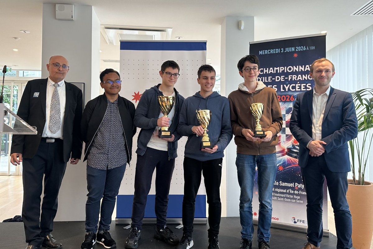ffechecs's tweet photo. 👏 Bravo au Lycée Franco-allemand de Buc, vainqueur par équipes, à Raphael Vanderpooten, champion en individuel mixte, et à Jade Qingyue Wang, championne chez les lycéennes ! https://t.co/cllj06w7kv
