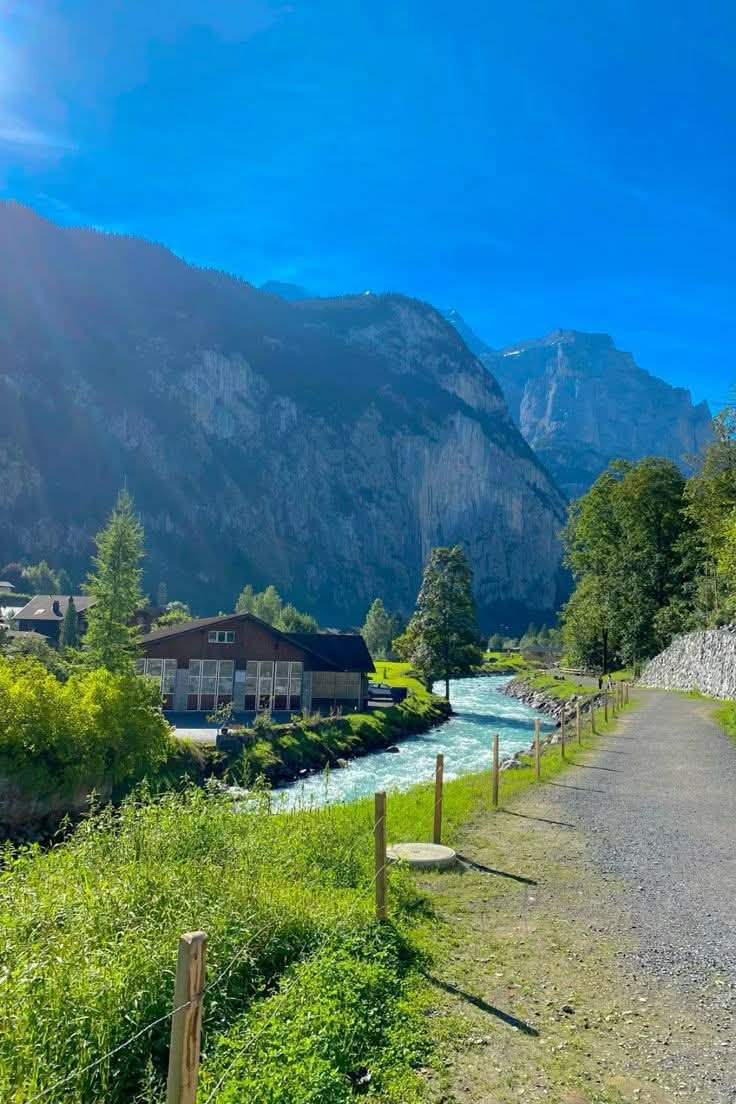 worldclick56's tweet photo. Switzerland 🇨🇭 https://t.co/EJMS4Dd4AV