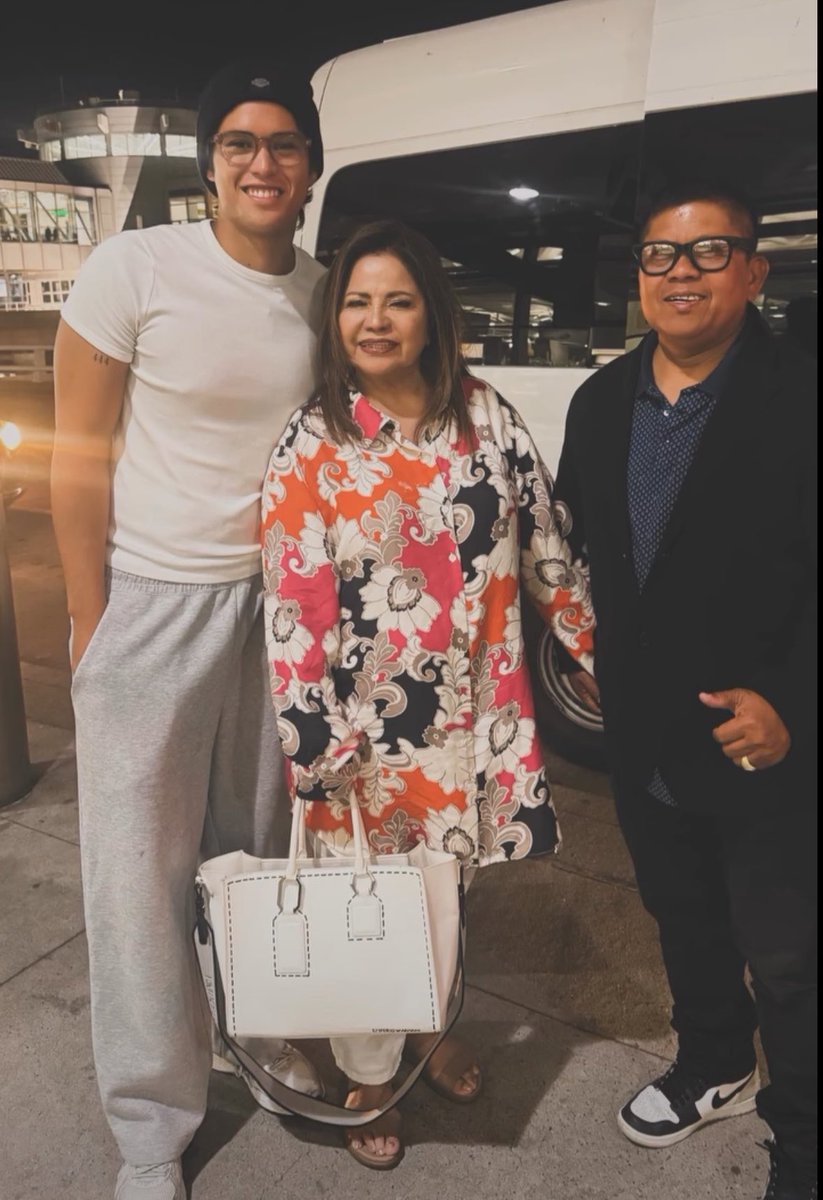 kylekkonly's tweet photo. Welcome to New York! @kyle_echarri ❤️🥰 

#KyleEcharri  #TFC https://t.co/VGkurzR9T3