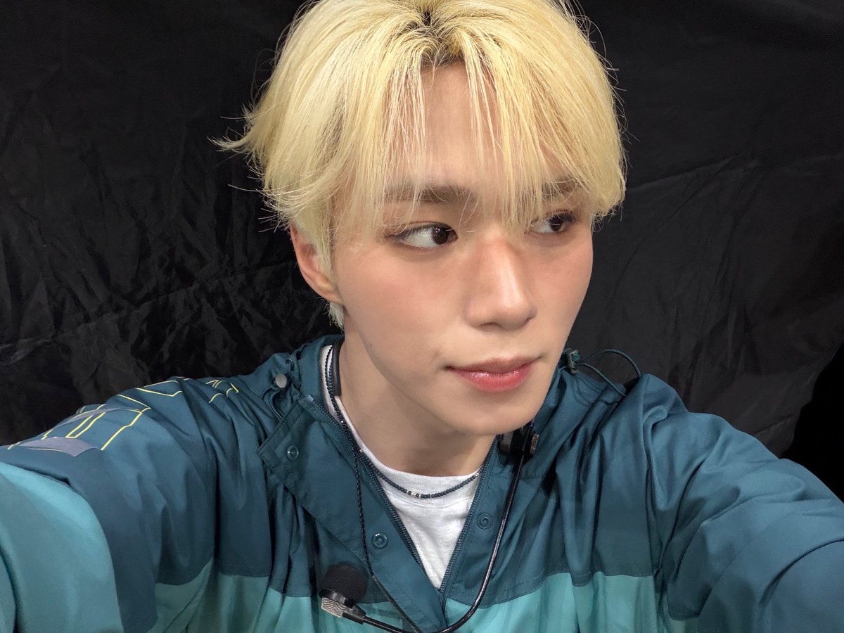 ALD1_official's tweet photo. 준서네컷📸

#ALPHADRIVEONE #ALD1
#알파드라이브원
#JUNSEO #준서 https://t.co/wLe4HYvStG