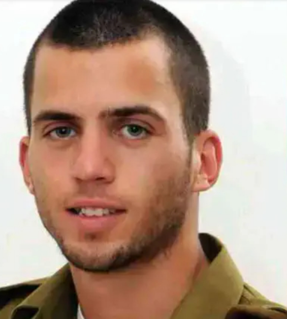 charedim10's tweet photo. תמלילי החקירה, עם פרטים ראשונים על החטיפה וההחזקה של המחבל מחמאס שהחזיק באורון שאול הי"ד - נחשפים
https://t.co/FV9FIFDIhy

רוצים עוד נייעס, סרטונים וסיפורים? הצטרפו לערוץ הוואטסאפ של חרדים 10 >>
https://t.co/xPvdtgKqvv https://t.co/PQYz8fGvxw