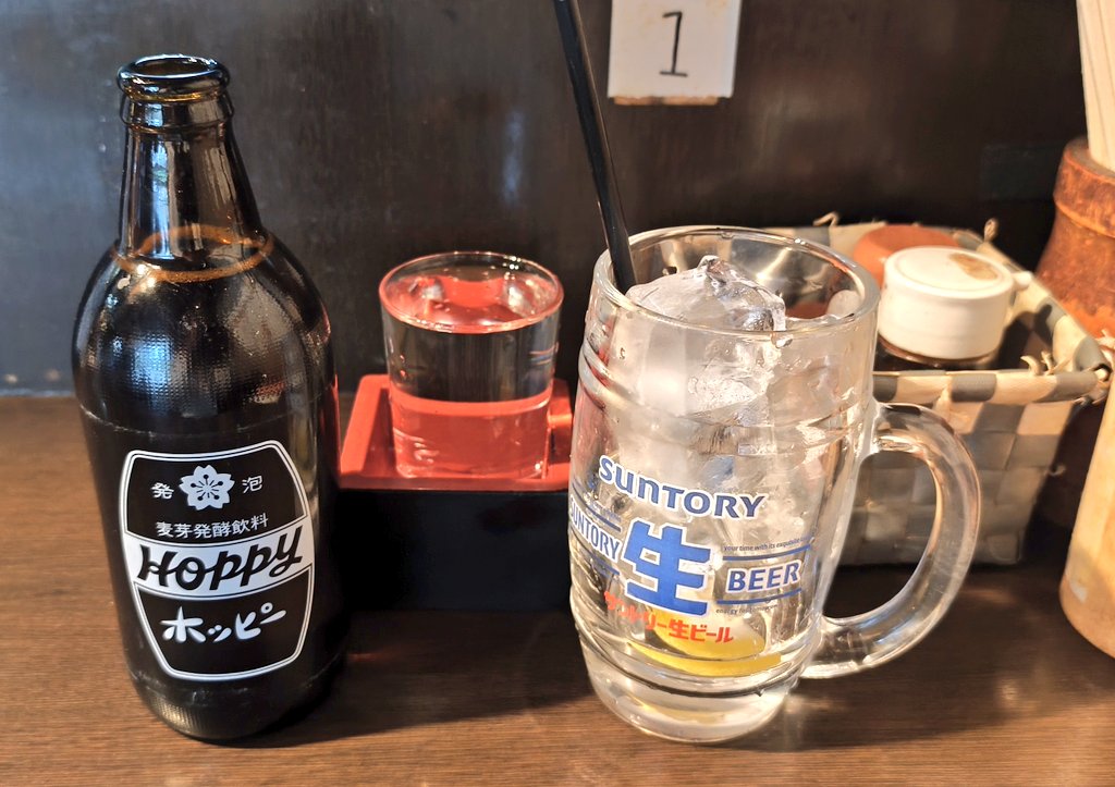 himako315's tweet photo. 久しぶりの1杯♪
肉を貪り酒を流し込む！ https://t.co/sOUCtzxojF